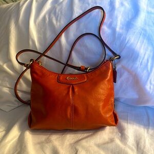 Crossbody Coach Zipper Purse